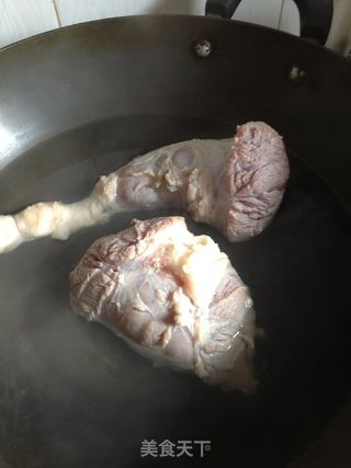 五香酱牛肉的做法步骤：2