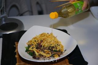 牛肉粉丝拌杂菜的做法步骤：12