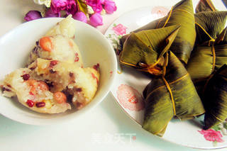 端午节吃粽子------今天包了花生莲子肉粽的做法步骤:11