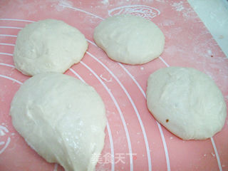 美味早餐——多味小比萨的做法步骤:2