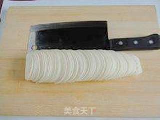 与夏日一样清爽的小菜----凉拌酸辣藕片的做法步骤:2
