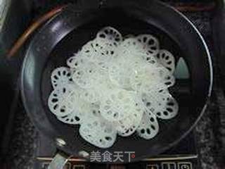 与夏日一样清爽的小菜----凉拌酸辣藕片的做法步骤:5