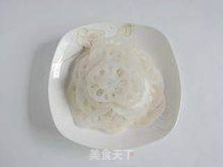 与夏日一样清爽的小菜----凉拌酸辣藕片的做法步骤:7