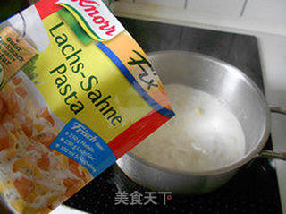 芦笋三文鱼意大利面的做法步骤:7
