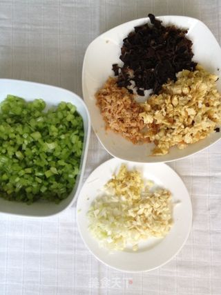 味噌海米芹菜包的做法步骤:5