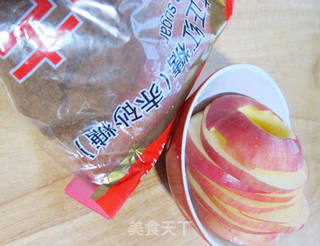 女性的专属甜点——{红浆苹果片}的做法步骤:2