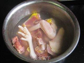 笋干炖母鸡的做法步骤:3