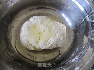 牛肉菠萝披萨的做法步骤:4