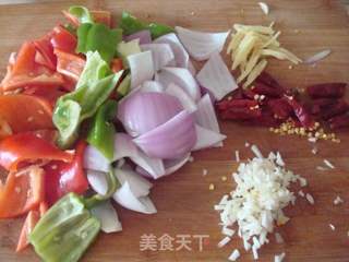 爆炒黑白羊肺——新疆味道的做法步骤:2