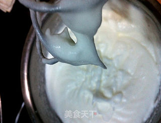 意大利蛋白莓果冰淇淋的做法步骤:3