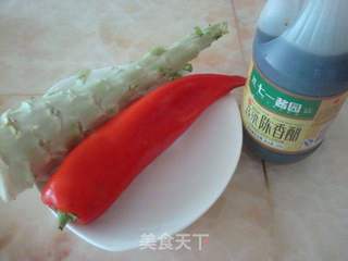 凉拌莴笋的做法步骤：1