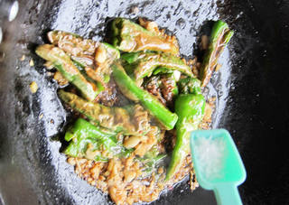 经典川菜超下饭——{虎皮小青椒}的做法步骤:7