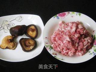 香菇肉末的做法步骤：1