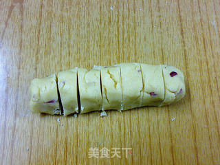 玫瑰蛋黄曲奇的做法步骤:8