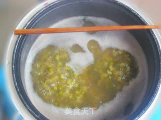 超简单电饭煲绿豆糖水的做法步骤:4