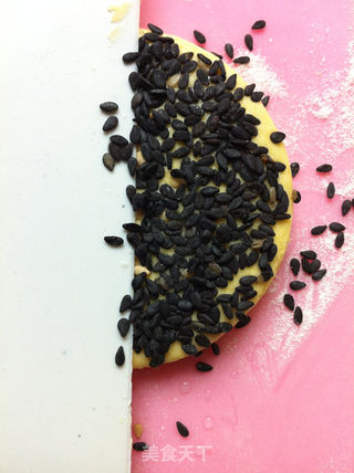 奶香芝麻南瓜饼的做法步骤:9