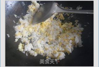 爱心蛋包饭——泡菜炒饭的做法步骤：4