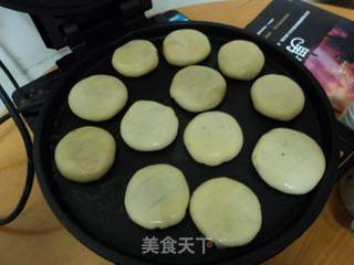 广州街头常见的豆沙饼的做法步骤:16