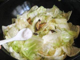 香菇手撕包菜的做法步骤:7