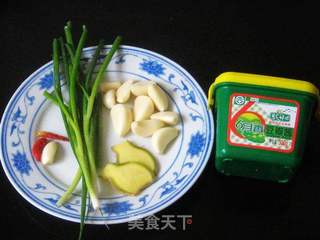 蒜烧小鲨鱼的做法步骤:2