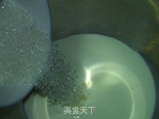 蓝莓慕斯杯的做法步骤:2