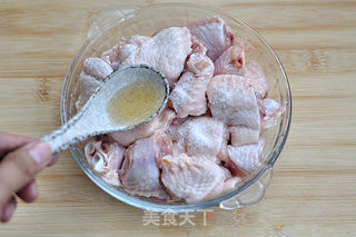 香辣鸡翅的做法步骤:2