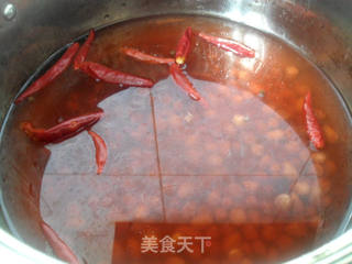自制美味零食——麻辣花生的做法步骤:6