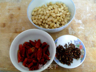 自制美味零食——麻辣花生的做法步骤:9