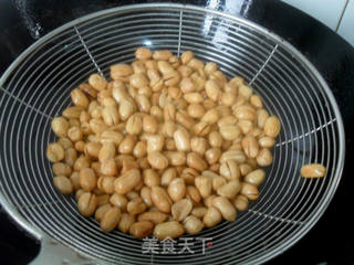 自制美味零食——麻辣花生的做法步骤:11