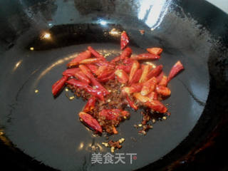 自制美味零食——麻辣花生的做法步骤:12