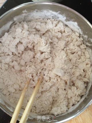 西葫芦鸡蛋水饺的做法步骤:2