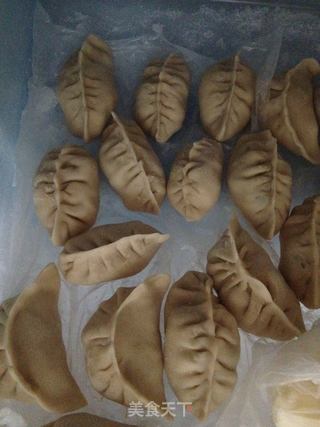 西葫芦鸡蛋水饺的做法步骤:17