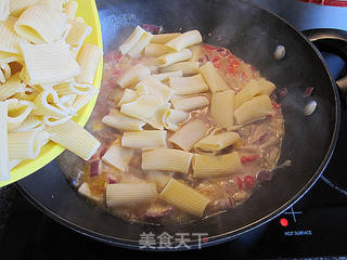咖喱牛肉煮意粉的做法步骤:11