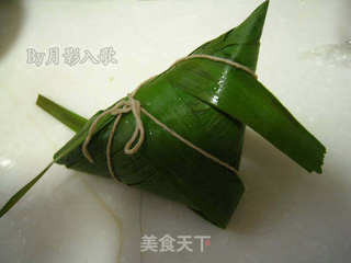 蛋黄肉粽----小吃主食两相宜的极品粽子的做法步骤:9