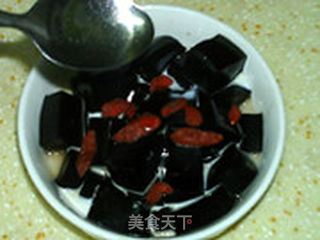 牛奶黑凉粉的做法步骤:13