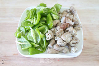 干煸脆皮肥肠的做法步骤:2