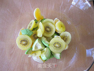牛油果沙拉的做法步骤:7