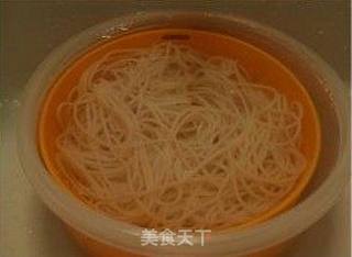 葱油拌面（完美荷包蛋攻略）的做法步骤：3