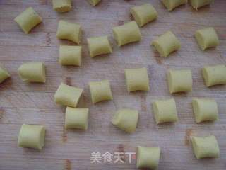 栗子面小窝头的做法步骤:5