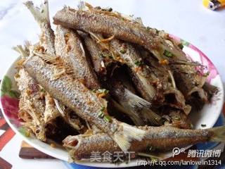 油炸穿条鱼的做法步骤:5
