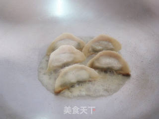 【三鲜炸饺】PK【三鲜酥网煎饺】的做法步骤:11