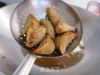 【三鲜炸饺】PK【三鲜酥网煎饺】的做法步骤:14