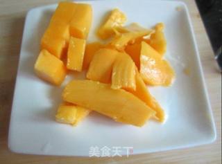 芒果冰沙的做法步骤：3