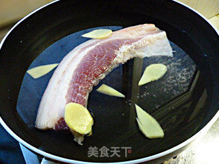 爆香回锅肉的做法步骤:2