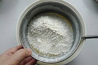 原味戚风蛋糕的做法步骤:5