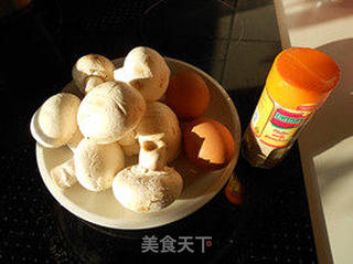 【蘑菇炒鸡蛋】家常鲜美的小炒的做法步骤：1
