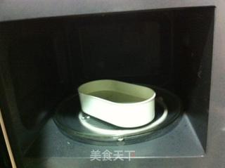 人见人爱的超人气甜点——抹茶牛奶糖的做法步骤:2