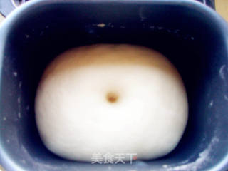 毛毛虫肠仔面包的做法步骤:4