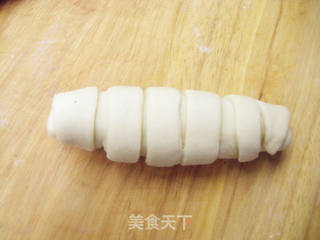 毛毛虫肠仔面包的做法步骤:8