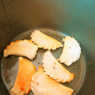 香甜甜的--------油煎糖饺的做法步骤：8